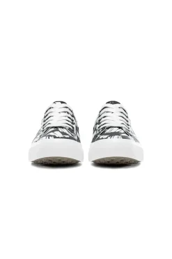 Spikeless Scribble Canvas Traveler Shoe - FINAL SALE